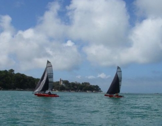  Rentar un catamarán